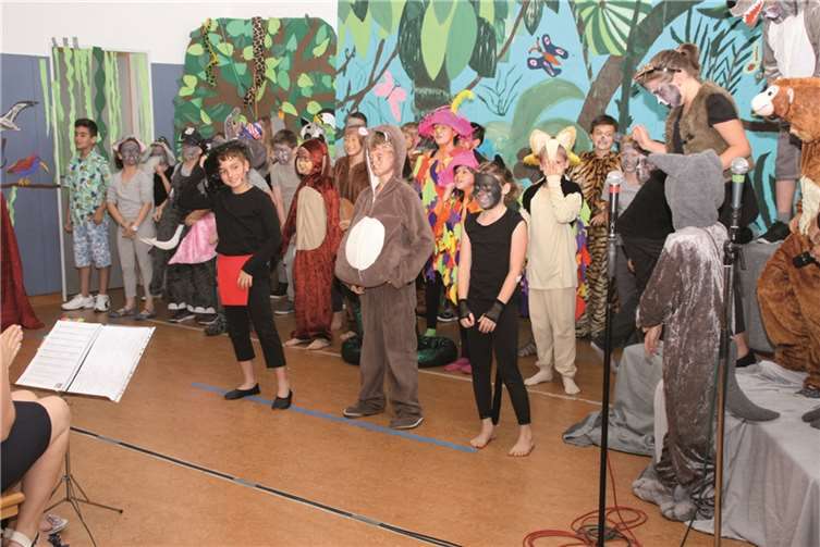 Um ihren letzten Schultag besonders zu gestalten, hatten die Viertklässler das Musical „Das Dschungelbuch“ einstudiert. privat