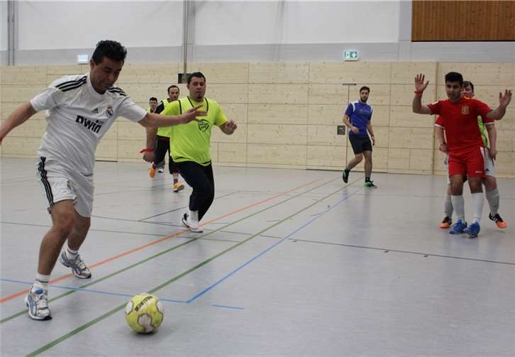 Um jeden Ball gekämpft wurde in den Gruppenspielen auf zwei „Plantagen“.