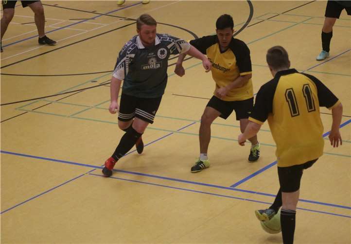 Um jeden Ball wurde gekämpft.