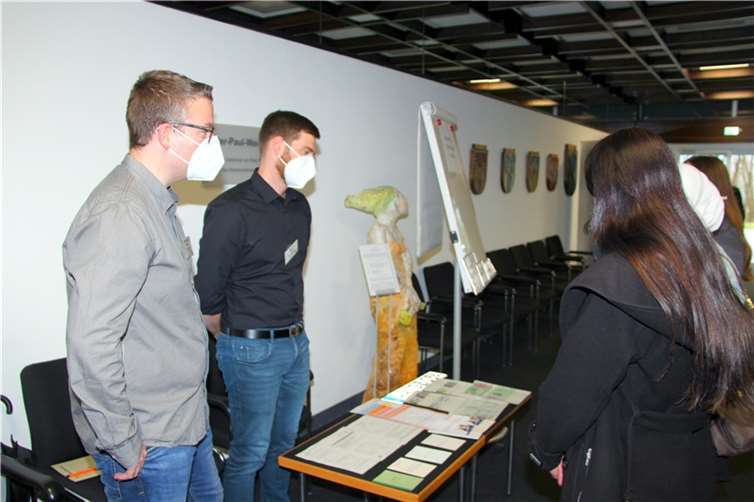 Um möglichen Nachwuchskräften den Arbeitsalltag näher zu bringen und vielfältige Fragen zu beantworten, fand ein Infoabend im Kreishaus statt. Foto: Pressestelle der Kreisverwaltung