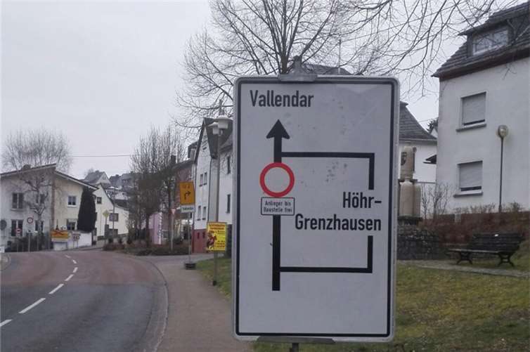 Umleitungen sind gut sichtbar ausgeschildert.