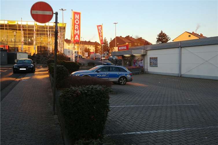Unbekannte Täter wollten einen Supermarkt in Andernach ausrauben. Foto: Polizei