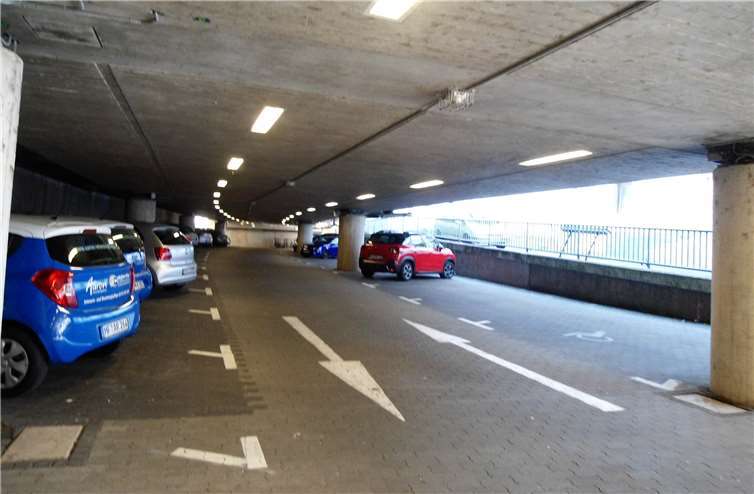 Ehrenbreitsteiner Parkchaos hat noch kein Ende Ungenutzte Parkplätze im Parkhaus.