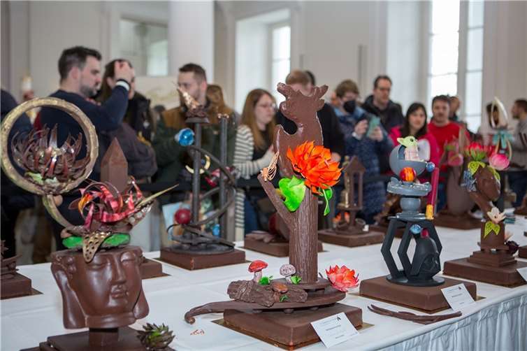 Unglaublich schokoladig sind die filigran gefertigten, oft meterhohen und teilweise beweglichen Schokoladenschaustücke. Fotos: Klaus Herzmann