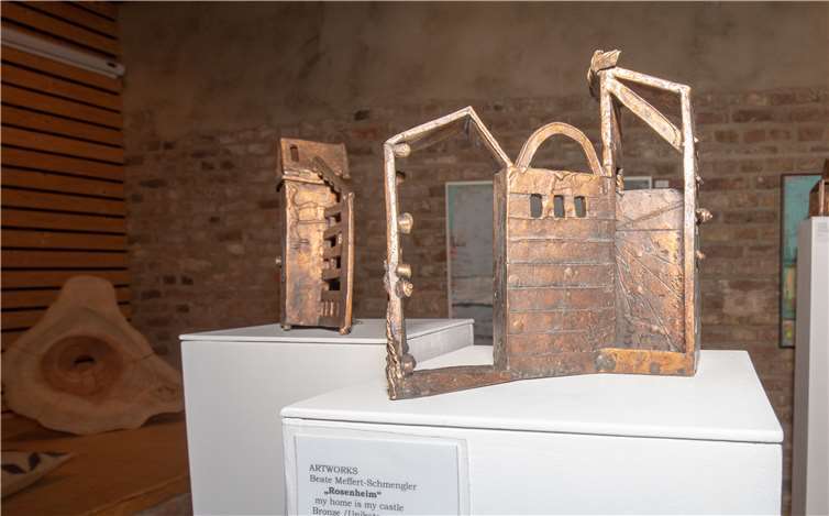 Unikate bekannter Künstler wurden hier ausgestellt.