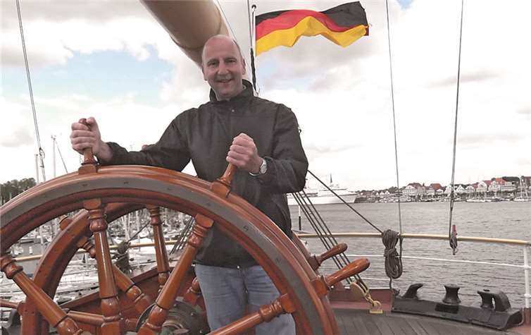 Unser Kapitän und Organisator Peter Stäblein hat wie immer alles im Griff!