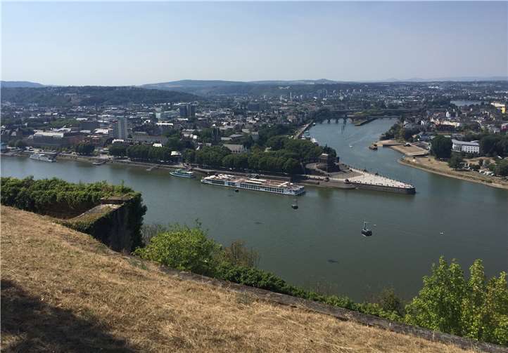 „Unser Land hat Geburtstag: 75 Jahre Rheinland-Pfalz!“ Die Landesarchivverwaltung Rheinland-Pfalz sucht Zeitzeugen.Foto: AP