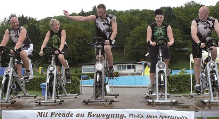 Unter Anleitung speziell ausgebildeter Instruktoren wird am Samstag, 4. Juli im Nettebad Mayen trainiert. privat