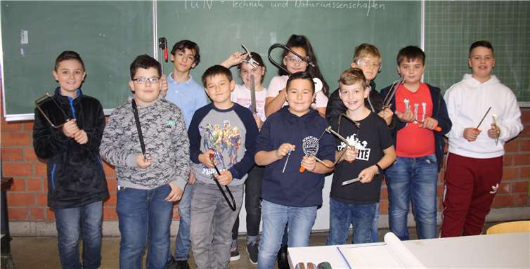 Unter anderem beim TuN (Technik- und Naturwissenschaft) konnte der Unterricht mitgestaltet werden. privat