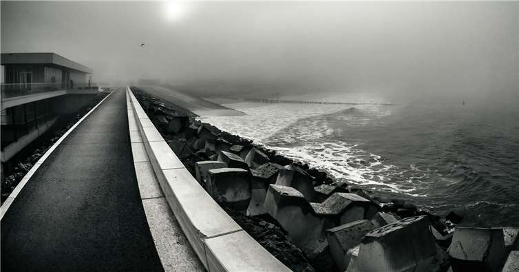 Unter anderem ist dieses Werk "grey-area" zu sehen. Christian Fuhrmann