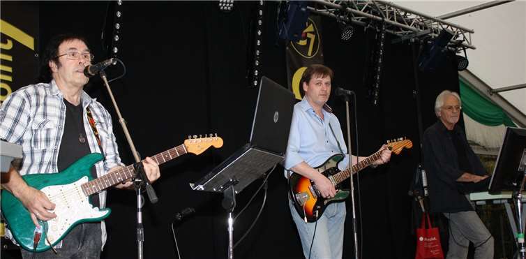 Unter anderem sorgte die Musikformation „Checkpoint 7“ für flotte und willkommene Musikunterhaltung.