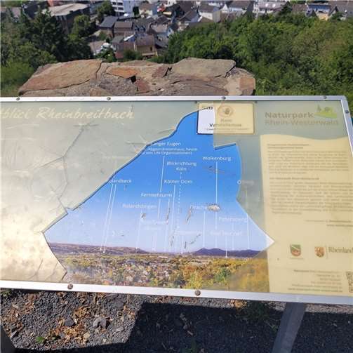 Unter anderem wurden die neuen Informationstafeln beschädigt. Fotos: Ulrich Rechmann