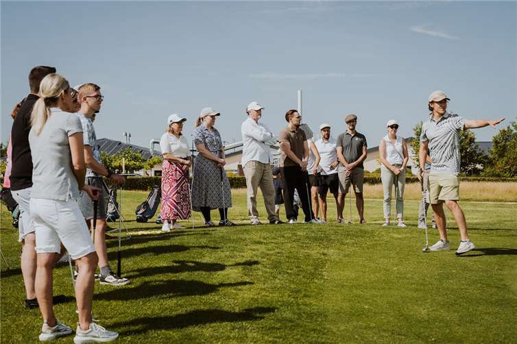 Erfolgreiches Golfturnier zugunsten sozialer Projekte und Initiativen Unter dem Motto „Faber goes green 2.0“ wurde für einen guten Zweck gespielt.
