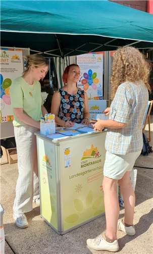 Unter dem Motto „Gemeinsam säen wir die Zukunft“ hatten sich die Bürger an der Vorbereitung für die Landesgartenschau beteiligt und ihre Ideen eingebracht. Das geschah online und an Infoständen auf dem Wochenmarkt.  Foto: Stadt Montabaur / Miriam Pehl