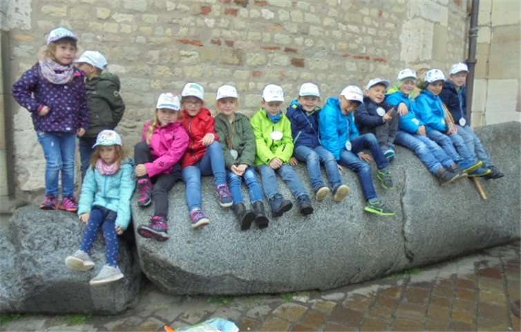 Unter dem Motto: „Gott geht mit, worauf du dich verlassen kannst“ bereiteten sich die Wackelzahnkinder auf die heilig Rock Tage in Trier vor.Foto: privat