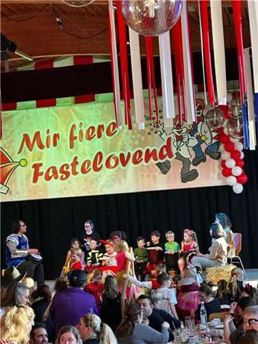 Unter dem Motto „Karneval im Rööpe Land ist weltoffen und tolerant!“ fand am 2. Februar 2025 die Kindersitzung der KG 1936 Dattenberg e.V. im traditionsreichen Bürgerhaus statt. Foto: privat