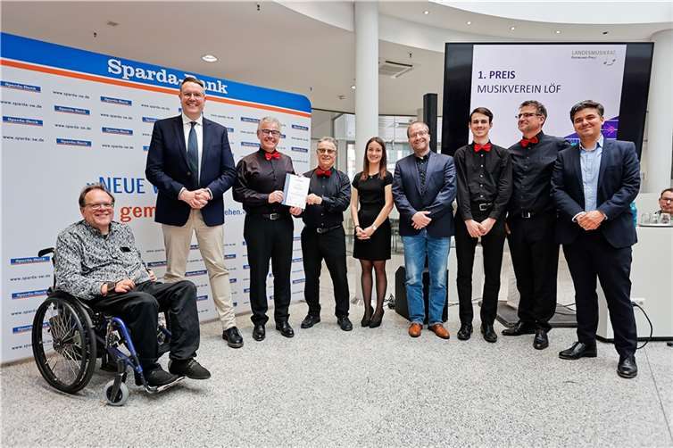 Unter dem Motto „Leben wie alle – mittendrin von Anfang an“ wurde vom Landesmusikrat Rheinland-Pfalz e.V. in Zusammenarbeit mit dem Ministerium für Familie, Frauen, Kultur und Integration sowie dem Landesbeauftragten für die Belange von Menschen mit Behinderten zum zweiten Mal der „Inklusionspreis Musik Rheinland-Pfalz“ vergeben. Quelle: Musikverein Löf