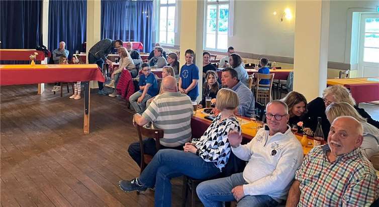 Unter dem Motto „Musik macht Freude – und bei uns auch Freunde“ präsentierte der Musikverein Blau-Weiß Leutesdorf e.V. eine offene Musikprobe. Fotos: privat