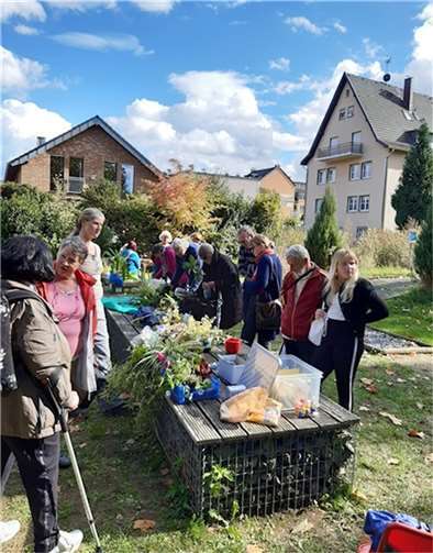 Unter dem Motto „Remagen blüht auf“ kamen erneut zahlreiche Gartenfreunde zur zweiten diesjährigen Pflanzentauschbörse in den Stadtpark von Remagen. Foto: privat