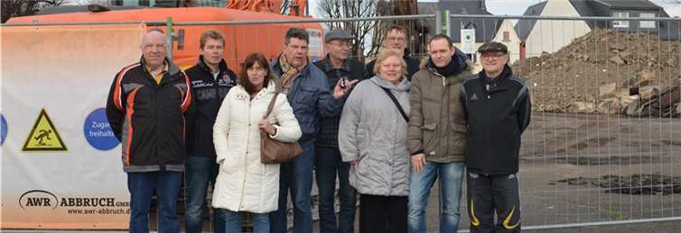 Unter dem Motto „SPD vor Ort“ informierte Klaus Herbel, den Vorstand über den Stand der Bauarbeiten an den Grundschulen in Mülheim und Kärlich. privat