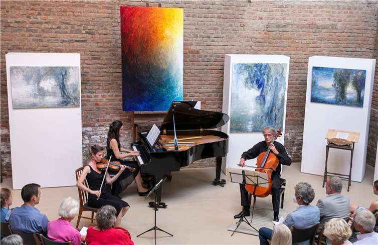 Unter dem Titel „Schumann trifft Beethoven in Bonn“ stand das Eröffnungskonzert der 15. Wachtberger Kulturwochen im Atelier Michael Franke in Gimmersdorf.  Fotos: JOST