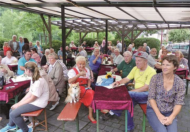 Unter den Dächern ließ sich gut feiern, sagten sich zahlreiche Besucher der dreitägigen Party in Mayschoß.