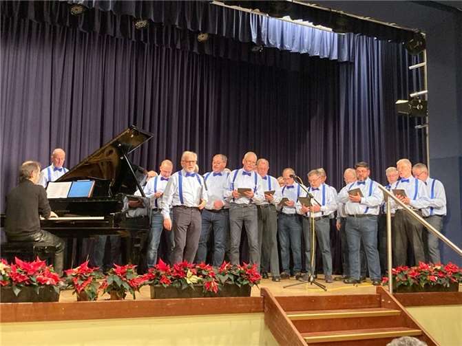 Unter der Leitung von Chorleiter Marco Zimmermann präsentierte der Chor eine vielseitige Auswahl aus seinem Repertoire.  Foto: Sabine Potz