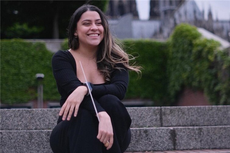 Unter der Leitung von Maria del Mar Goyes Rojas lädt das Orchester des Kreises Ahrweiler am 21. Juni um 17 Uhr zu Konzert und Sommerfest nach Sinzig – Bad Bodendorf ein. 