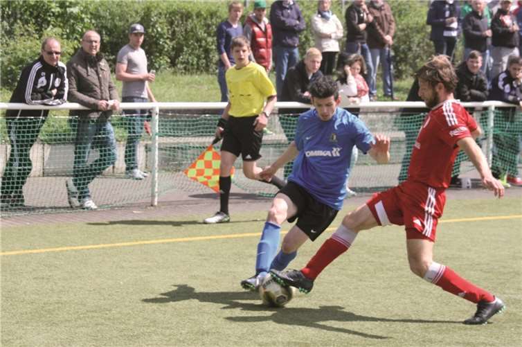 Unter weltmeisterlicher Beobachtung standen am Sonntag die Akteure beim 1:1 von Rot-Weiß Koblenz und Eintracht Trier. Jürgen Kohler nahm die Gelegenheit war und nahm die Moselaner unter die Lupe die am letzten Spieltag in Wirges zu Gast sein werden. TH