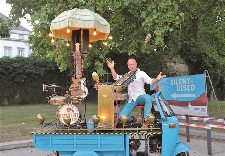 Unterhaltsame One-Man-Show: „Das Universal-Druckluft-Orchester“.