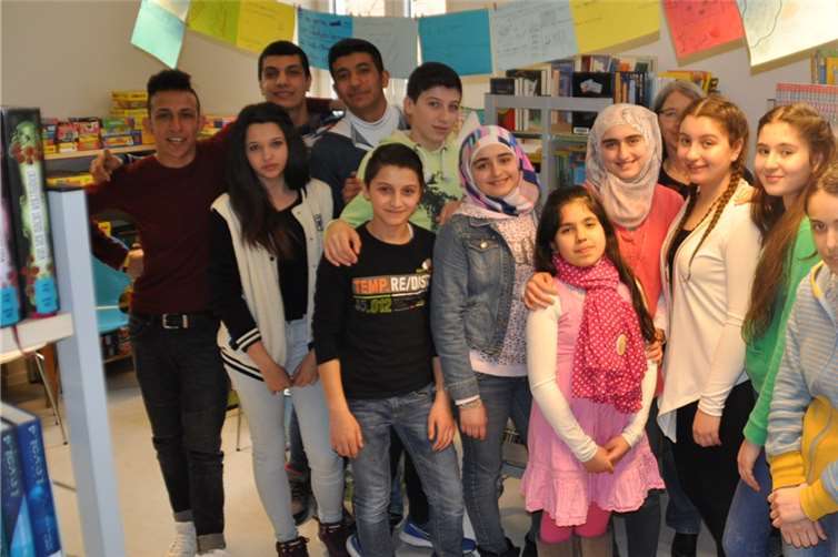 Unterricht der etwas anderen Art erhielten die Schülerinnen und Schüler in der Evangelischen Öffentlichen Bücherei.privat