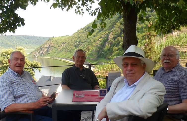 Unvergesslicher Moselblick in Beilstein(v.l.): Raimund Schink, Alex Voigtsberger, Kurt Wachsmuth, Siegfried Schwaner.Foto: privat