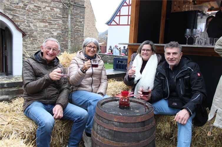 Urig-gemütliche Sitzgelegenheiten luden zum Verweilen ein.  Foto: