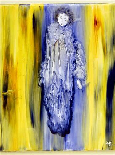 Ute Henne bemalt Objekte aus Porzellan mit Szenen in farbigen und feinsten Details.