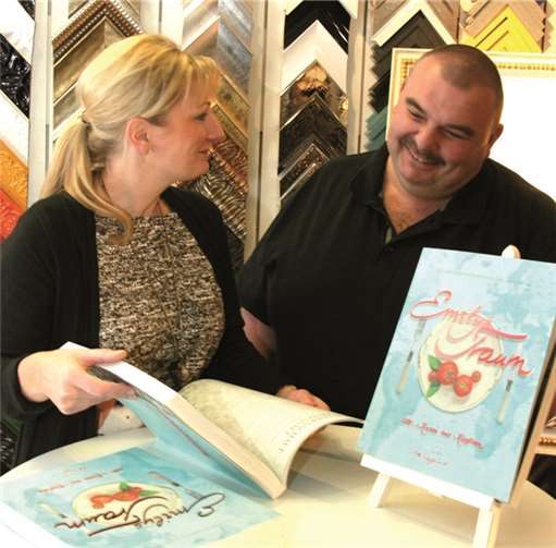 Ute Wengenroth und Peter Siebenmorgen stellen das Kochbuch „Emilys Traum“ vor. PS