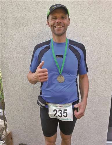 Lauffreude beim Hunsrück-Marathon Uwe Daleki lief seinen 8. Marathon in diesem Jahr beim Hunsrückmarathon.privat