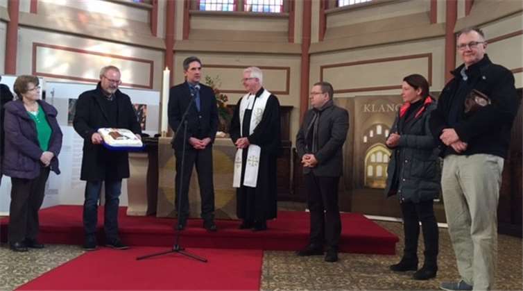 Uwe Selzer (3.v.li.) erinnerte in einer kurzen Ansprache an den Beginn der Dienstzeit Zupps an der Marktkirche.privat