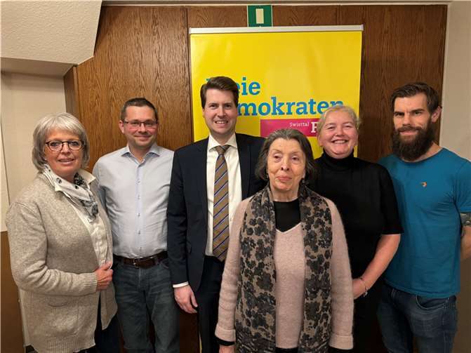 V. l.: Monika Wolf-Umhauer, Dr. Michael Glass, Michael Heider, Helga Wagner, Dagmar Jakobs-Arff, Dennis Forst.  Foto: privat