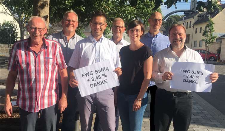 (V. l.:) Peter Röttgen, Dirk Mallmann, Jörg Schrörs, Guido Schmitz, Simone Röttgen, Jens Peter und Wilfried Kretzer. Foto: privat