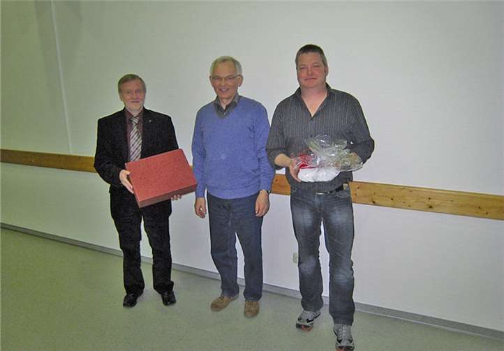 (V. l.) Rainer Sion, 1. Vorsitzender Udo Seifen und Frank Karst.