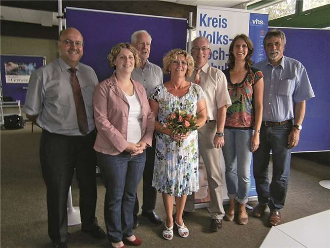 (V. l.) Schatzmeister Dietmar Neitzert, Geschäftsführerin Kristin Oswald, Vorsitzender Klaus Hannuschke, Außenstellenleitung Puderbach Sabine Kuhl, Verbandsgemeindebürgermeister Volker Mendel, pädagogische Mitarbeiterin Simone Kirst und stellvertretender Vorsitzender Wolfgang Kunz.Privat