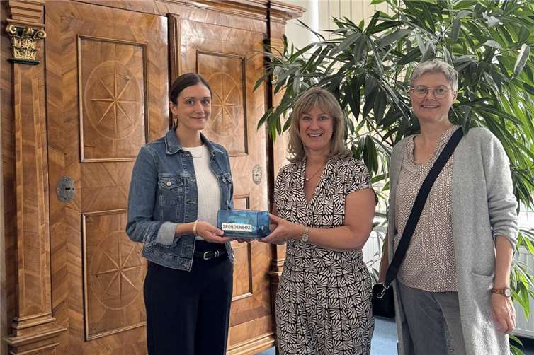 V. l. n. r. Christiane Breido, Landrätin Anke Beilstein, Anja Boos.  Copyright: Sophie Sesterhenn