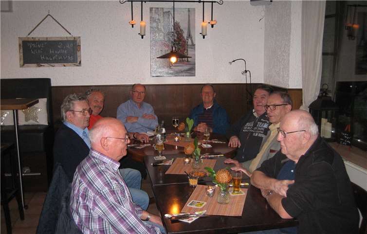 V. li.: Horst Baulig, Helmut Oster, Arthur Polch, Helmut Ringel, Josef Bartz, Kurt Tesan, Horst Diewald, Klaus Weiber. privat