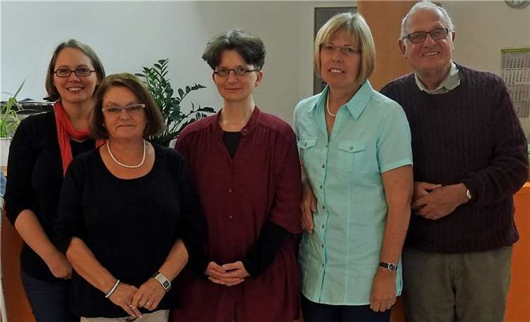 V. li. Sozialplanerin Stadt Koblenz Anne Schnütgen, Monika Göbel-Zenz vom Laubenhof, Gemeindeschwester plus Daniela Hütter, Helga Schiffer und Ingo Degner, beide Seniorenbeirat.Privat