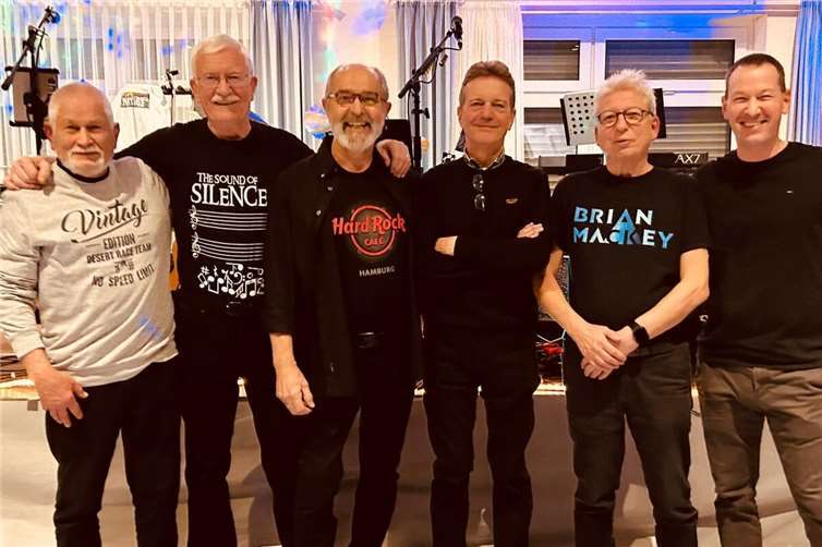 V. links: Ludwig Mickisch, Jürgen Bodenstein, Peter Buchholz (verdeckt), Hubert Seiler, Patrick Roll, Johannes von Depka . Fotos: privat