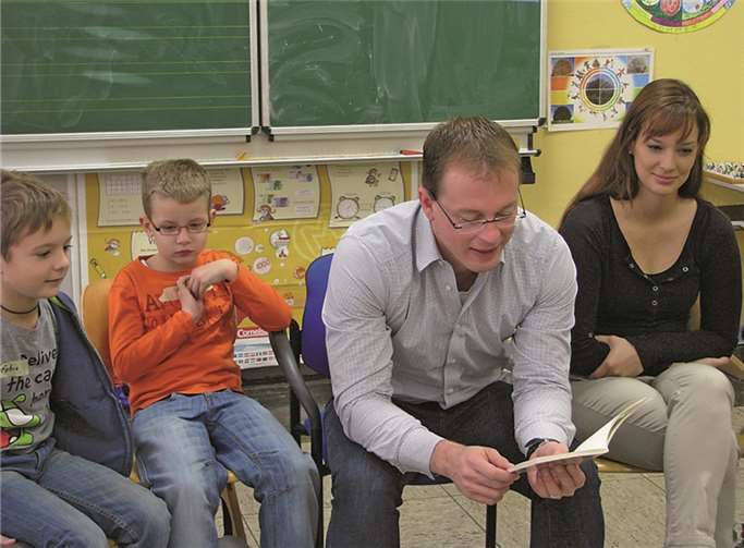 VBG-Chef Jörg Lempertz las aus den ausgewählten Büchern.