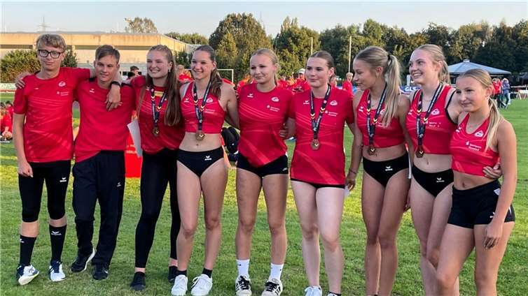 VFL-Athleten bei Team DM in Lage.  Quelle: VfL Waldbreitbach