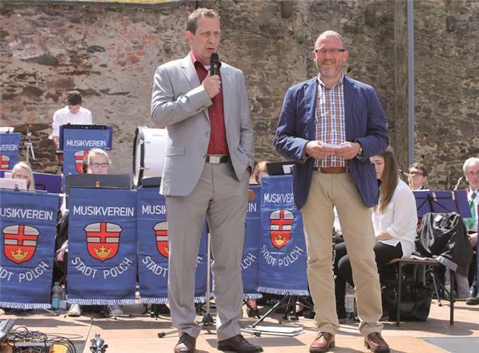 VG Bürgermeister Maximilian Mumm (links) und Stadtbürgermeister Robert Müller sprachen die Eröffnungsworte.