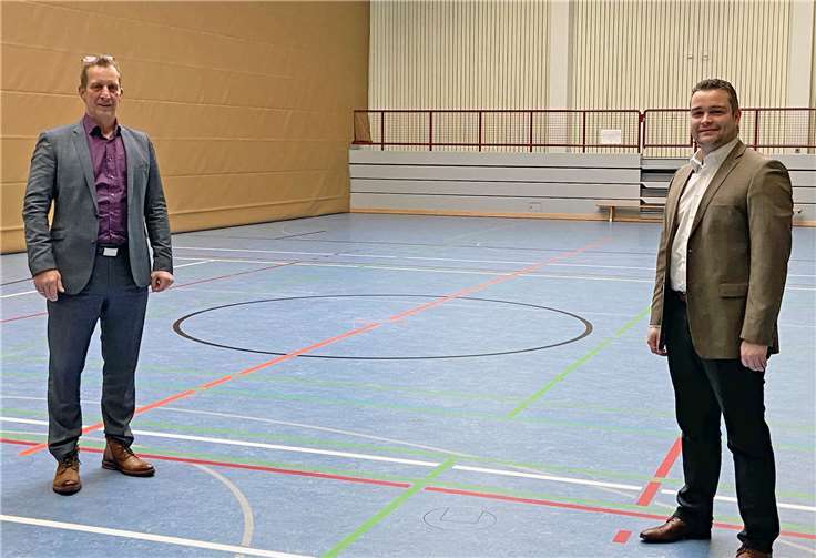 VG-Bürgermeister Maximilian Mumm und Torsten Welling (re.).