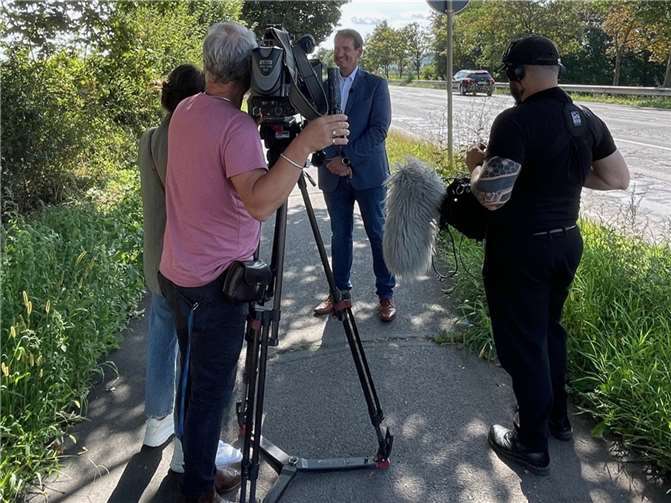 VG-Bürgermeister Thomas Przybylla beim Interview. Foto: VG Weißenthurm / Katharina Demleitner